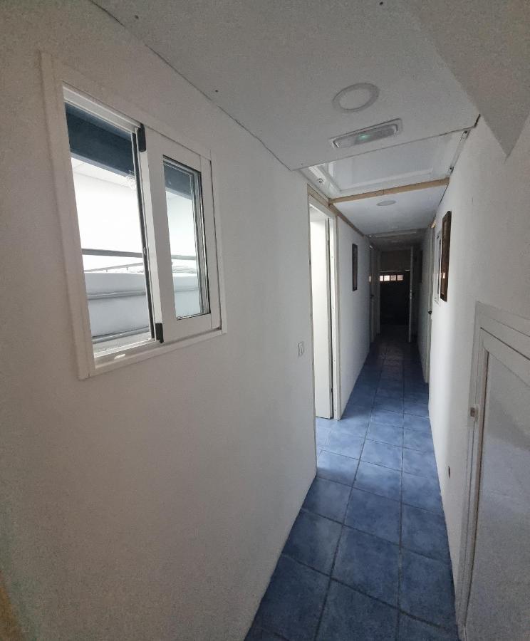 Albergue Cristina Habitaciones Con Bano Privado Y Mini Cocina Corralejo Exterior photo
