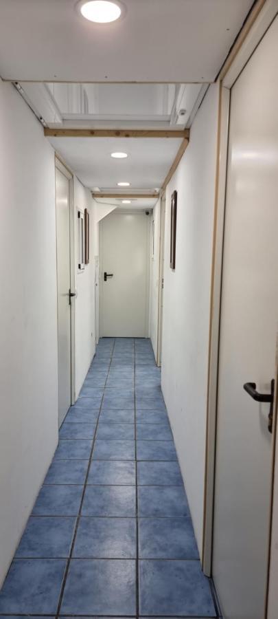 Albergue Cristina Habitaciones Con Bano Privado Y Mini Cocina Corralejo Exterior photo
