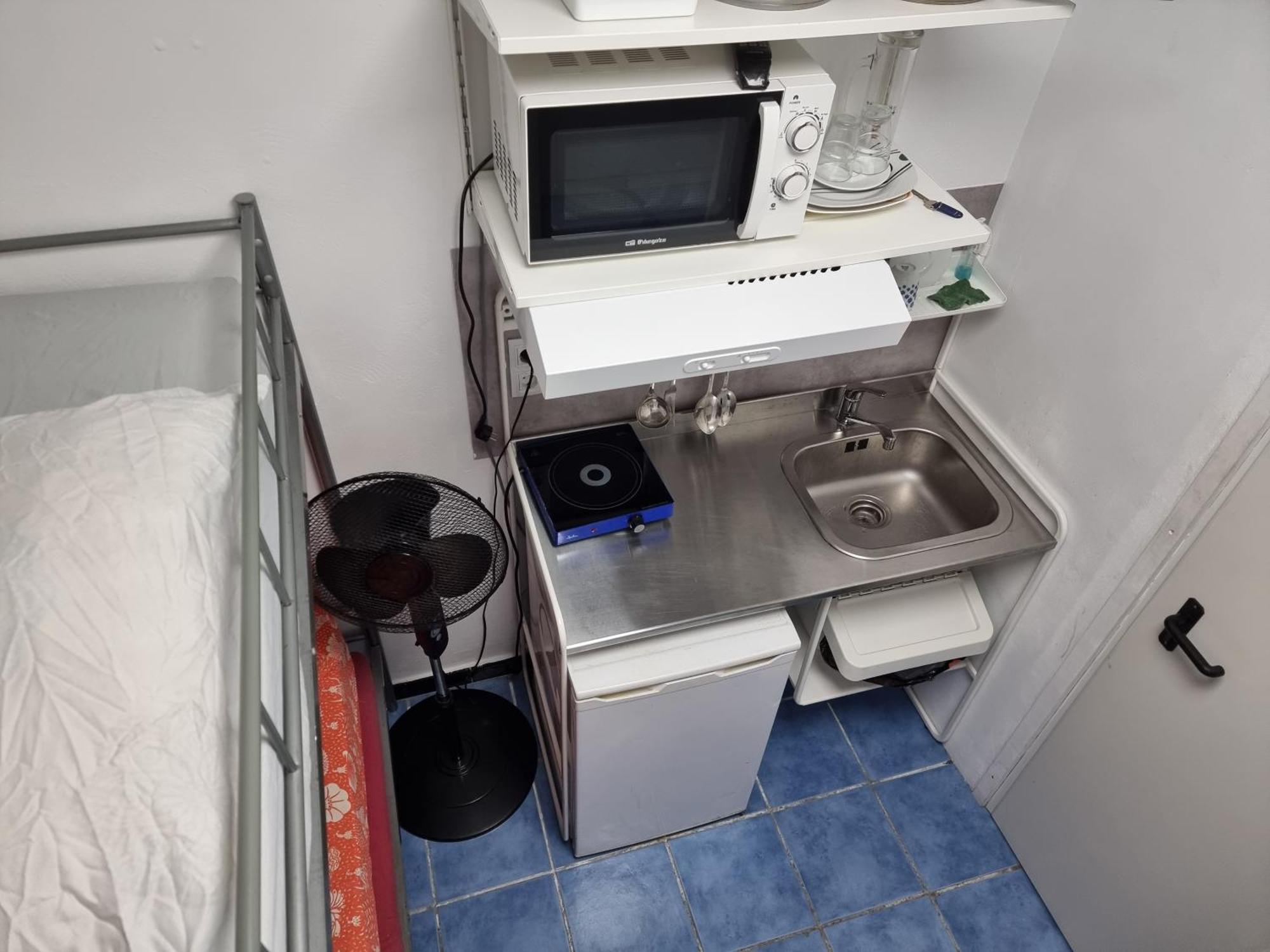 Albergue Cristina Habitaciones Con Bano Privado Y Mini Cocina Corralejo Exterior photo
