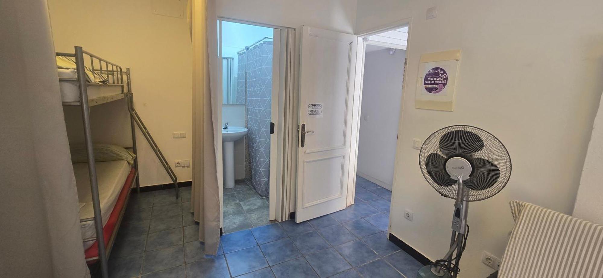 Albergue Cristina Habitaciones Con Bano Privado Y Mini Cocina Corralejo Room photo
